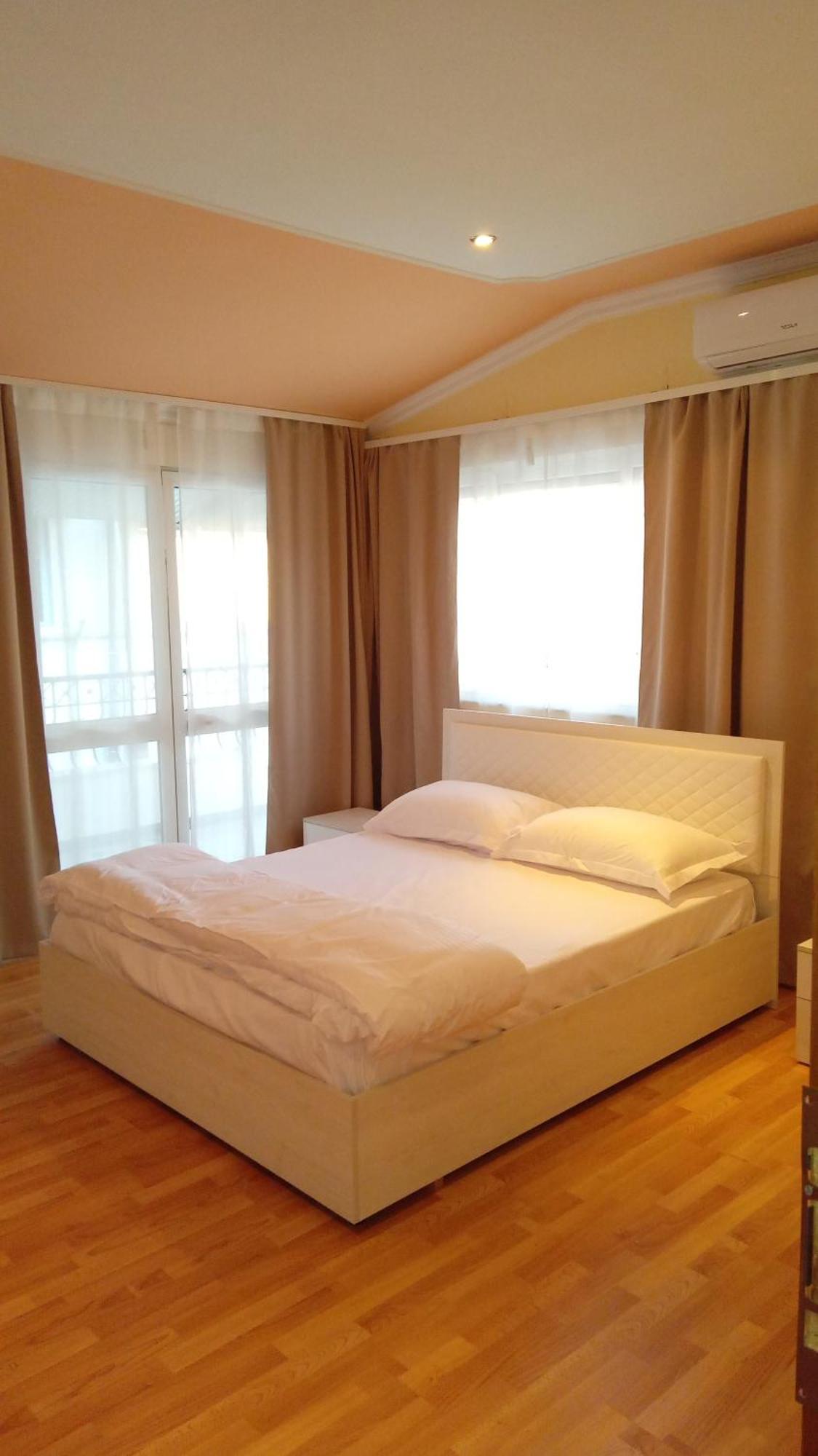 Mandarine Hostel 地拉那 外观 照片