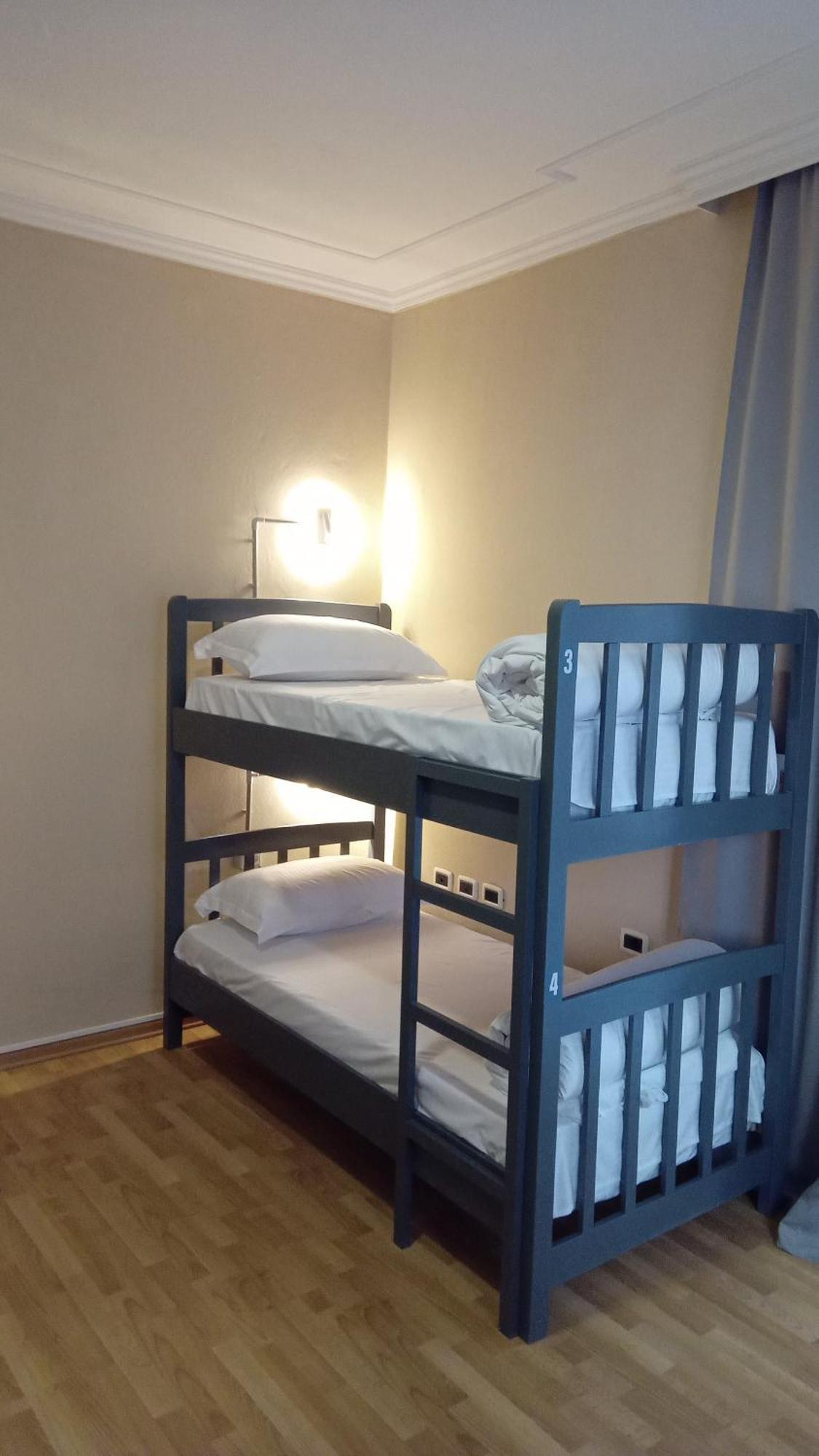 Mandarine Hostel 地拉那 外观 照片