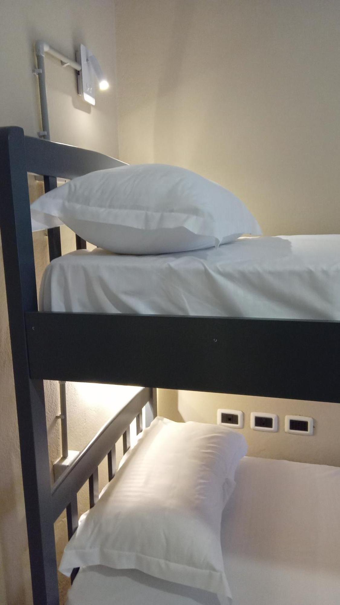 Mandarine Hostel 地拉那 外观 照片