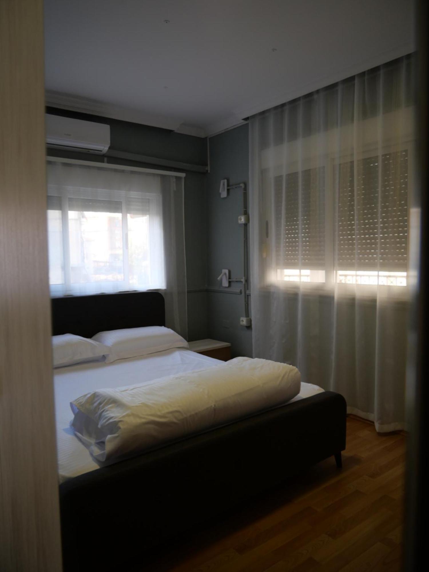 Mandarine Hostel 地拉那 外观 照片