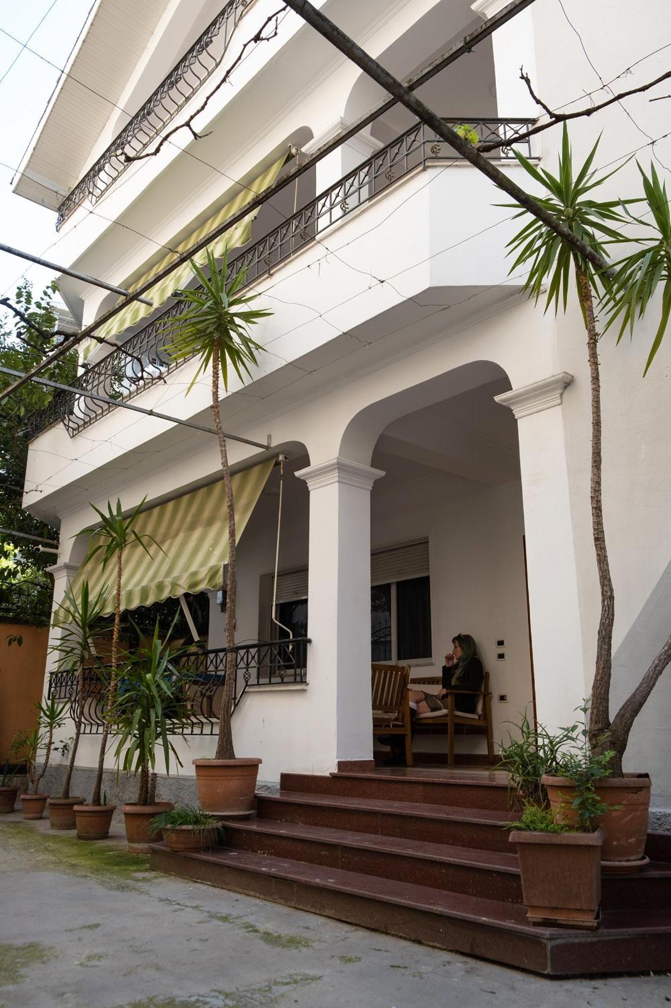 Mandarine Hostel 地拉那 外观 照片