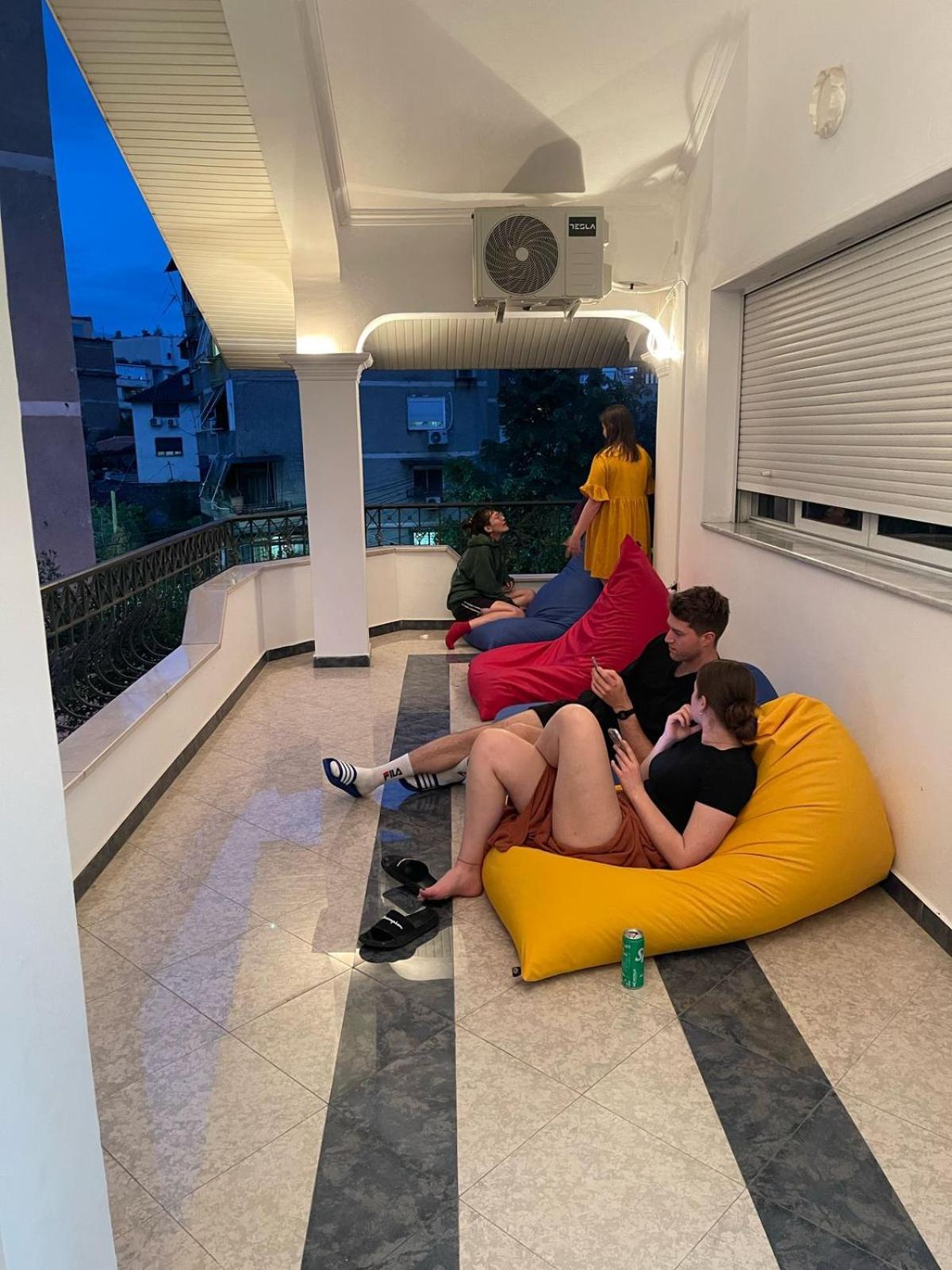 Mandarine Hostel 地拉那 外观 照片