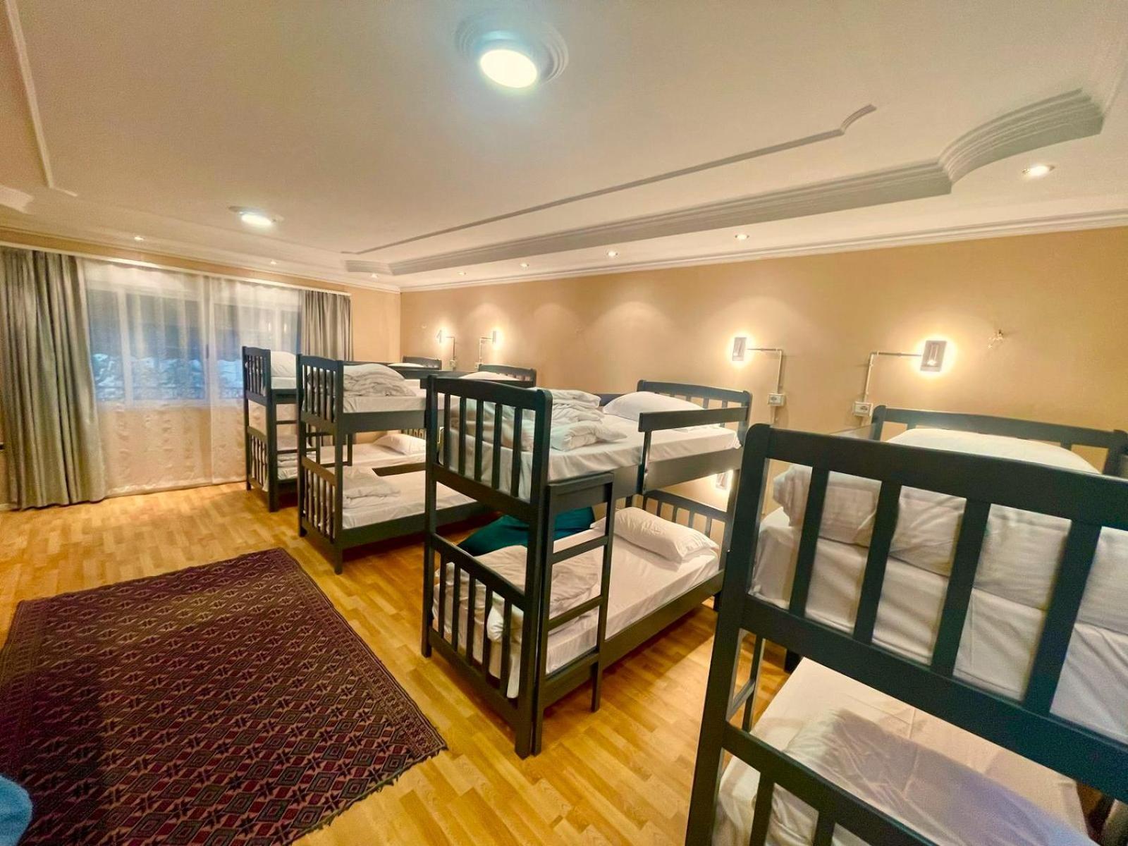 Mandarine Hostel 地拉那 外观 照片